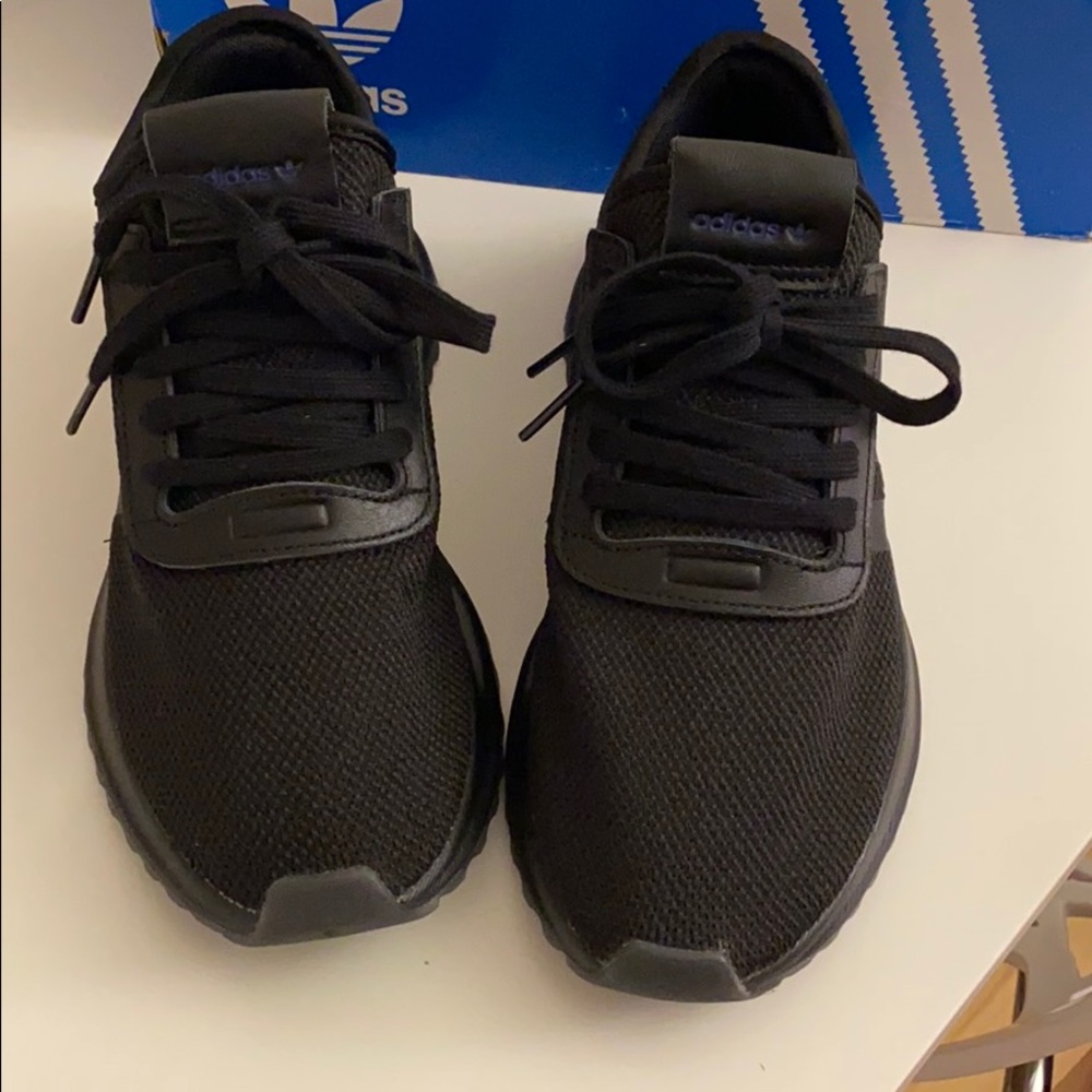 Women’s Adidas u path shoes